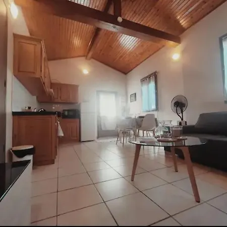 Auvillar: Au Calme En Pleine Nature 2/4pers Апартаменты