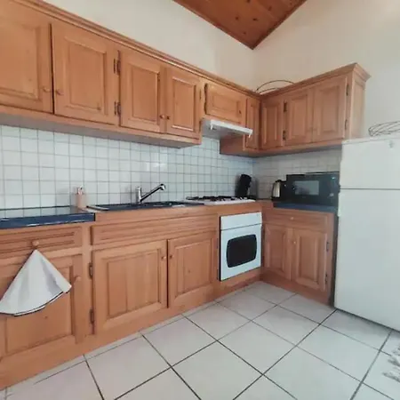 Auvillar: Au Calme En Pleine Nature 2/4pers Апартаменты *