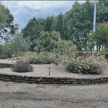 Auvillar: Au Calme En Pleine Nature 2/4pers *